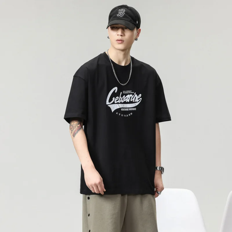 2024 Summer New Short-sleeved T-shirt for Boys, Loose and Versatile, Large Size, Trendy Retro Letter Round Neck T-shirt
2024 Summer New Short-sleeved T-shirt for Boys, Loose and Versatile, Large Size, Trendy Retro Letter Round Neck T-shirt