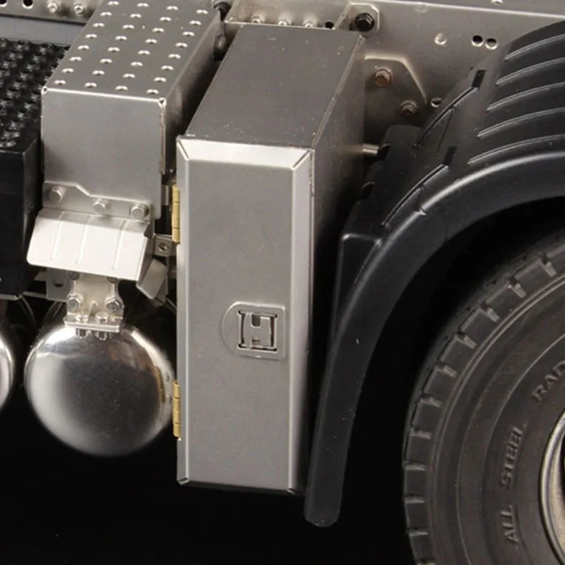 1:14th Scale Metal Simulation Toolbox for Tamiya RC Truck SCANIA 770S R620 VOLVO BENZ Arocs MAN TGX Car Accessories
1:14th Scale Metal Simulation Toolbox for Tamiya RC Truck SCANIA 770S R620 VOLVO BENZ Arocs MAN TGX Car Accessories