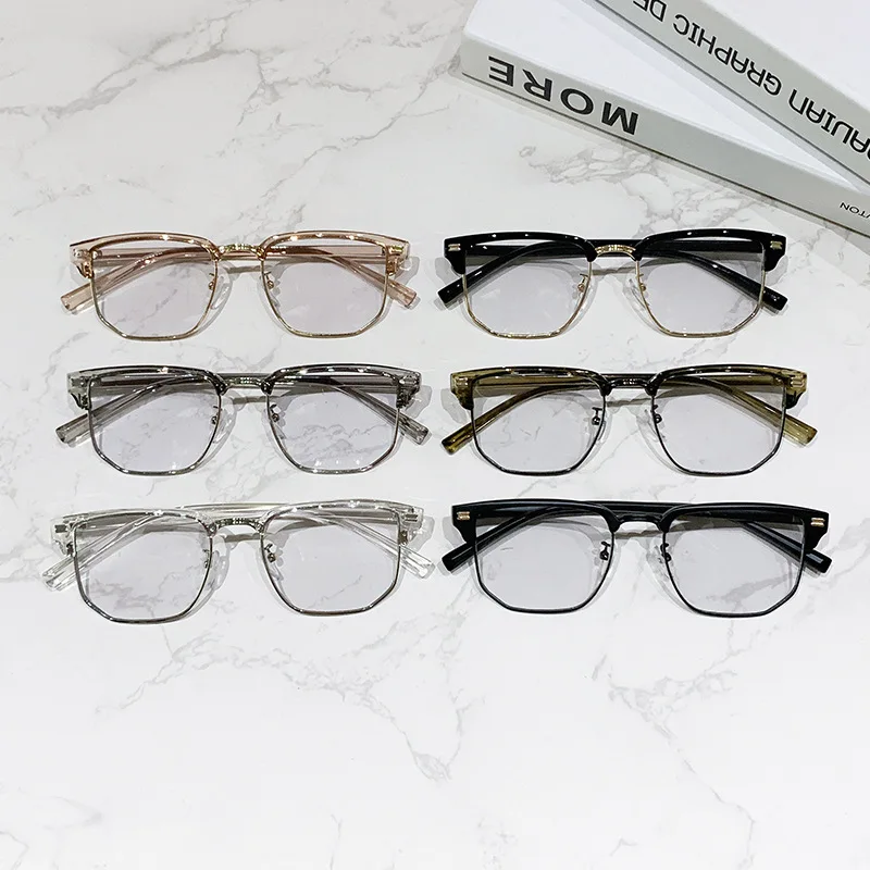 Fashion Classic Retro Flat Glasses Trendy Metal Half Frame Color-changing Anti-blue Glasses Unisex Glasses Frame
Fashion Classic Retro Flat Glasses Trendy Metal Half Frame Color-changing Anti-blue Glasses Unisex Glasses Frame