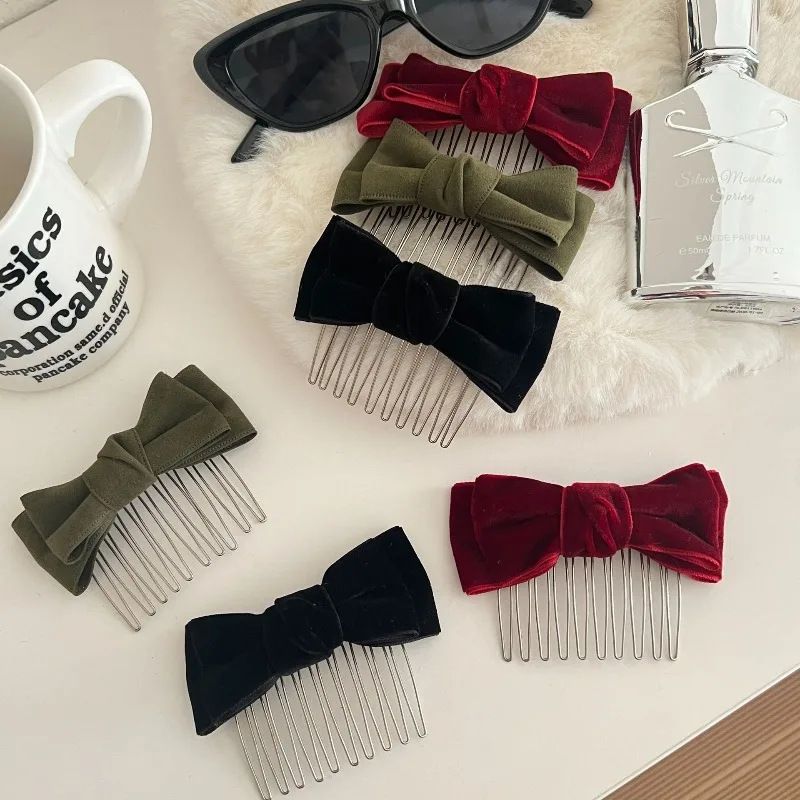 Velvet Bow Side Hair Comb for Bangs and Flyaways Vintage Royal Premium Non Slip Soft Comfortable Hair Pin for Women Accessories
Velvet Bow Side Hair Comb for Bangs and Flyaways Vintage Royal Premium Non Slip Soft Comfortable Hair Pin for Women Accessories