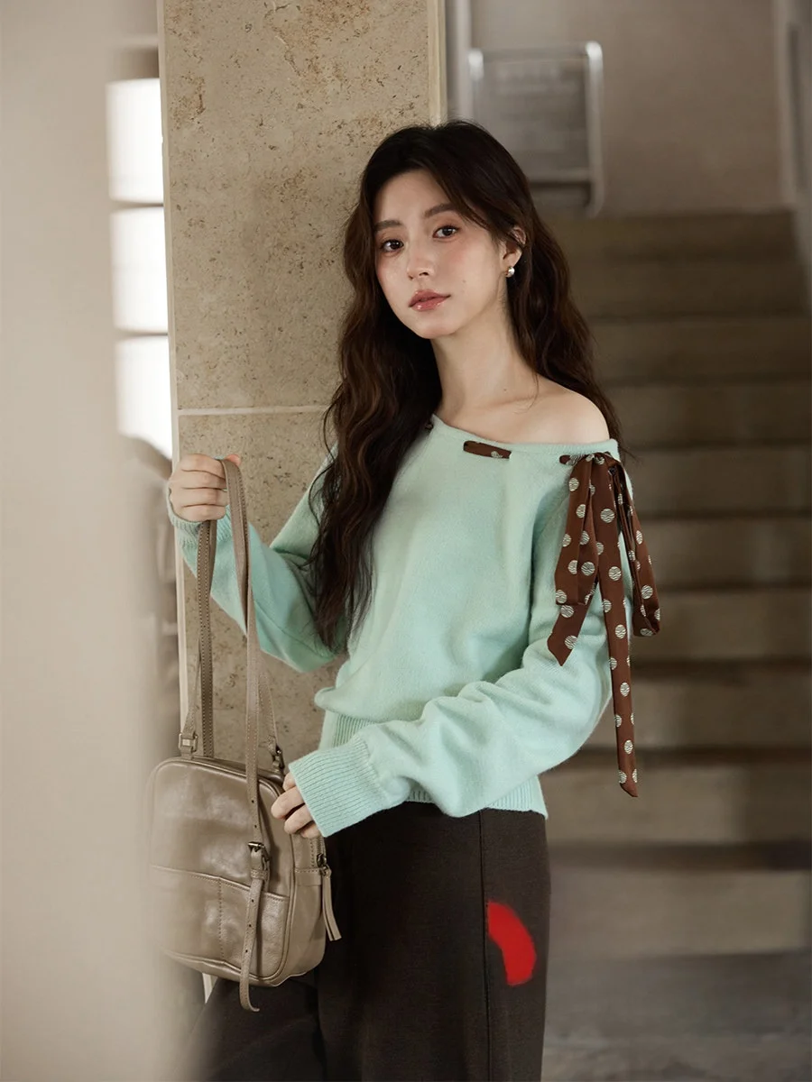 Корейский сле, осенне-зимний женский свитер с наклонными плечами, небольшой дизайн, ощущение высокого класса, свободный крой, длинный слэ...
Корейский сле, осенне-зимний женский свитер с наклонными плечами, небольшой дизайн, ощущение высокого класса, свободный крой, длинный слэ...