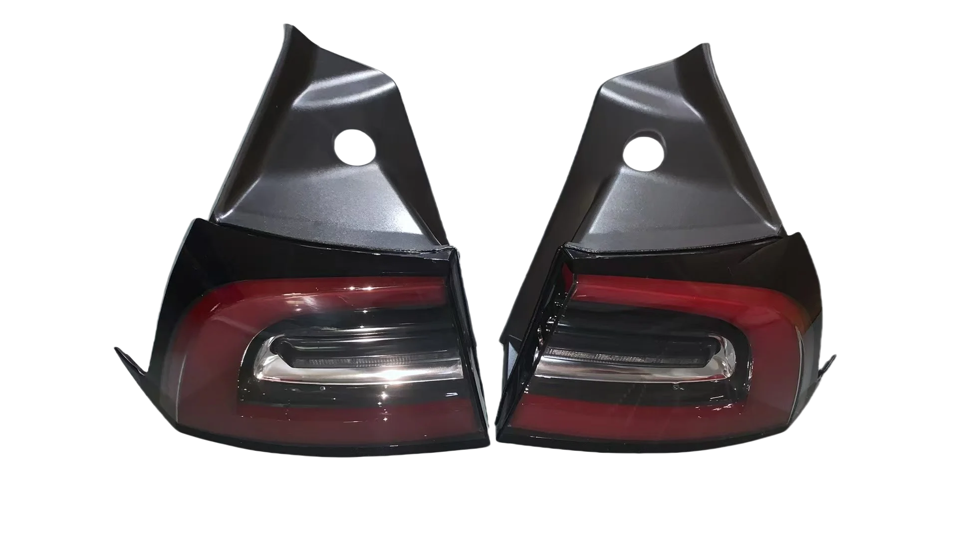 Tesla 3Y old version US spec exterior light 1077397-00-G/1077398-0-F
Tesla 3Y old version US spec exterior light 1077397-00-G/1077398-0-F