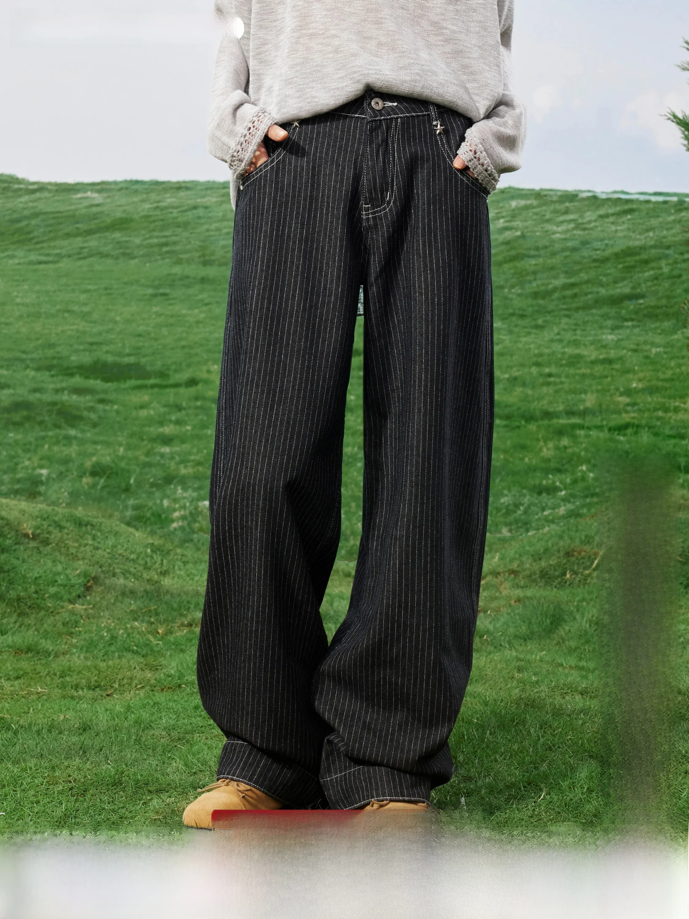 Madgood Japanese Style Loose Fit Star Rivet Denim Pants High Waist Cotton Workwear Diagonal Stripe Fashionable Unisex Jeans
Madgood Japanese Style Loose Fit Star Rivet Denim Pants High Waist Cotton Workwear Diagonal Stripe Fashionable Unisex Jeans