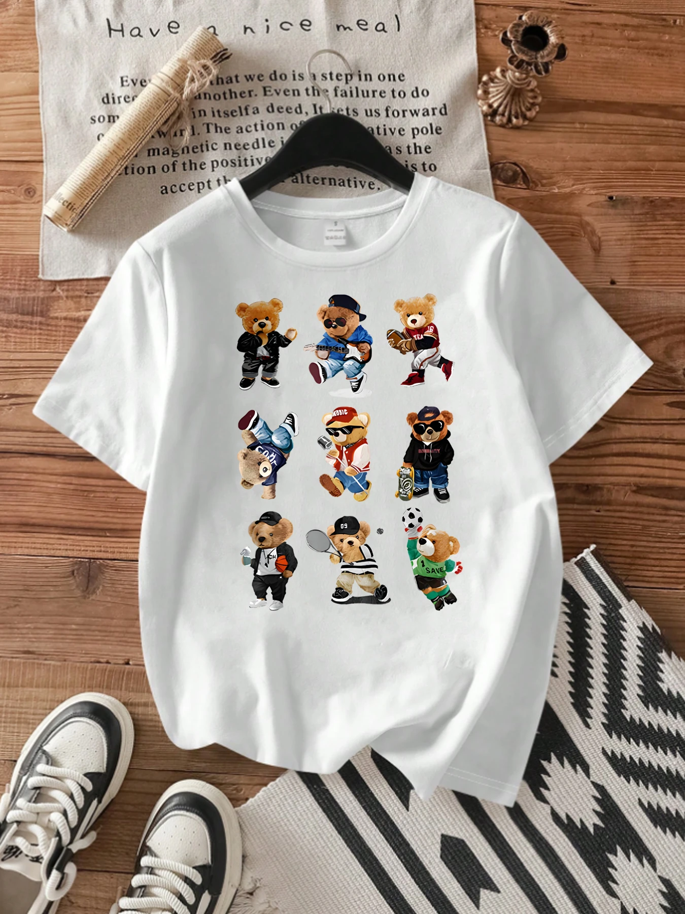 A variety of bears patterns summer ladies short-sleeved T-shirts casual fashion women clothing
A variety of bears patterns summer ladies short-sleeved T-shirts casual fashion women clothing