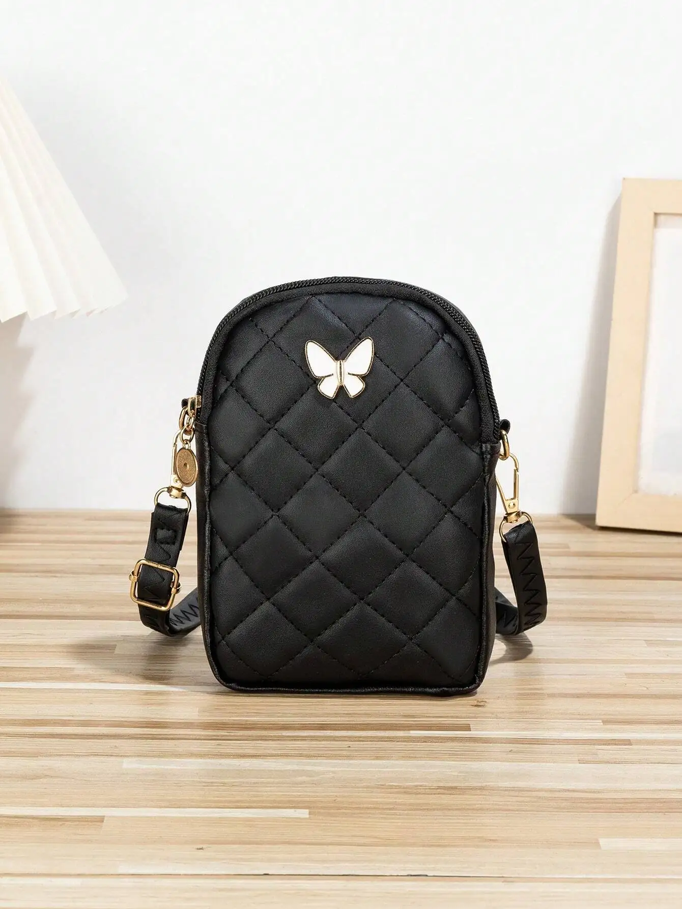 Diamond Pattern Embroidered Bow Decorated Phone Bag Women Crossbody Bag Valentines
Diamond Pattern Embroidered Bow Decorated Phone Bag Women Crossbody Bag Valentines