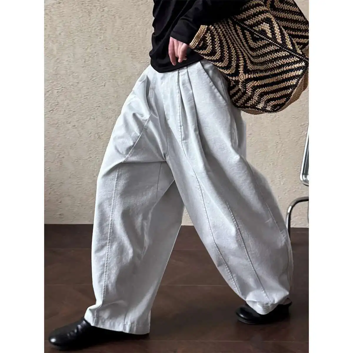 Japan Korean High Waisted Sickle Casual Pants for Women in Spring 2025, New Loose and Slimming Versatile Jeans, 1858
Japan Korean High Waisted Sickle Casual Pants for Women in Spring 2025, New Loose and Slimming Versatile Jeans, 1858