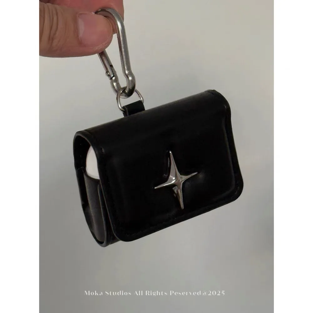 Cross star metal headphone shell, suitable for airpods anti-fall leather headphone protective cover
Cross star metal headphone shell, suitable for airpods anti-fall leather headphone protective cover