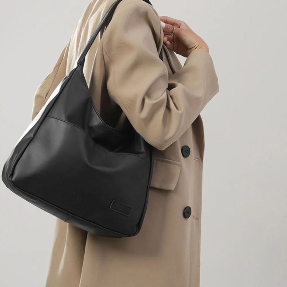 Elegant Solid Color PU Leather Tote Bag Ins Style Large Capacity Bucket Shoulder Bag School Bag Casual Women Handbag Commute
Elegant Solid Color PU Leather Tote Bag Ins Style Large Capacity Bucket Shoulder Bag School Bag Casual Women Handbag Commute