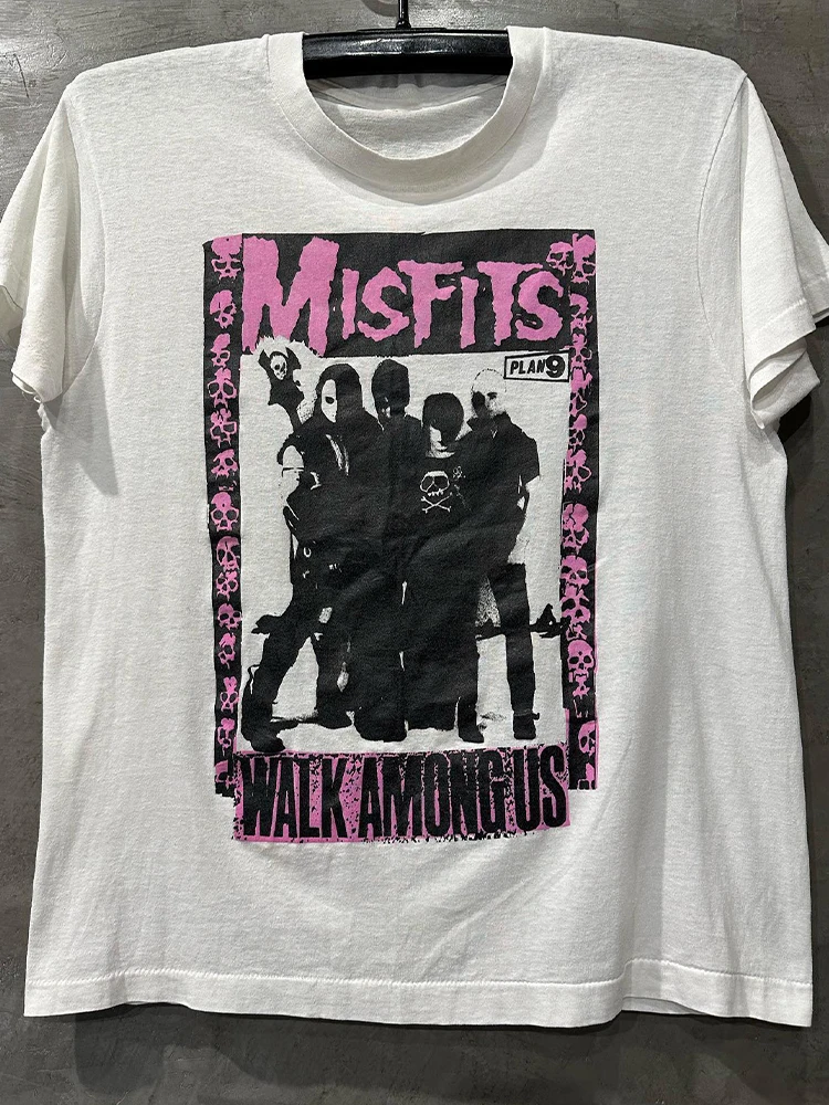 The Misfits European and American Rock Band Portrait Trend Vintage Niche Design Sense Short Sleeve Men Summer Casual T-shirt
The Misfits European and American Rock Band Portrait Trend Vintage Niche Design Sense Short Sleeve Men Summer Casual T-shirt