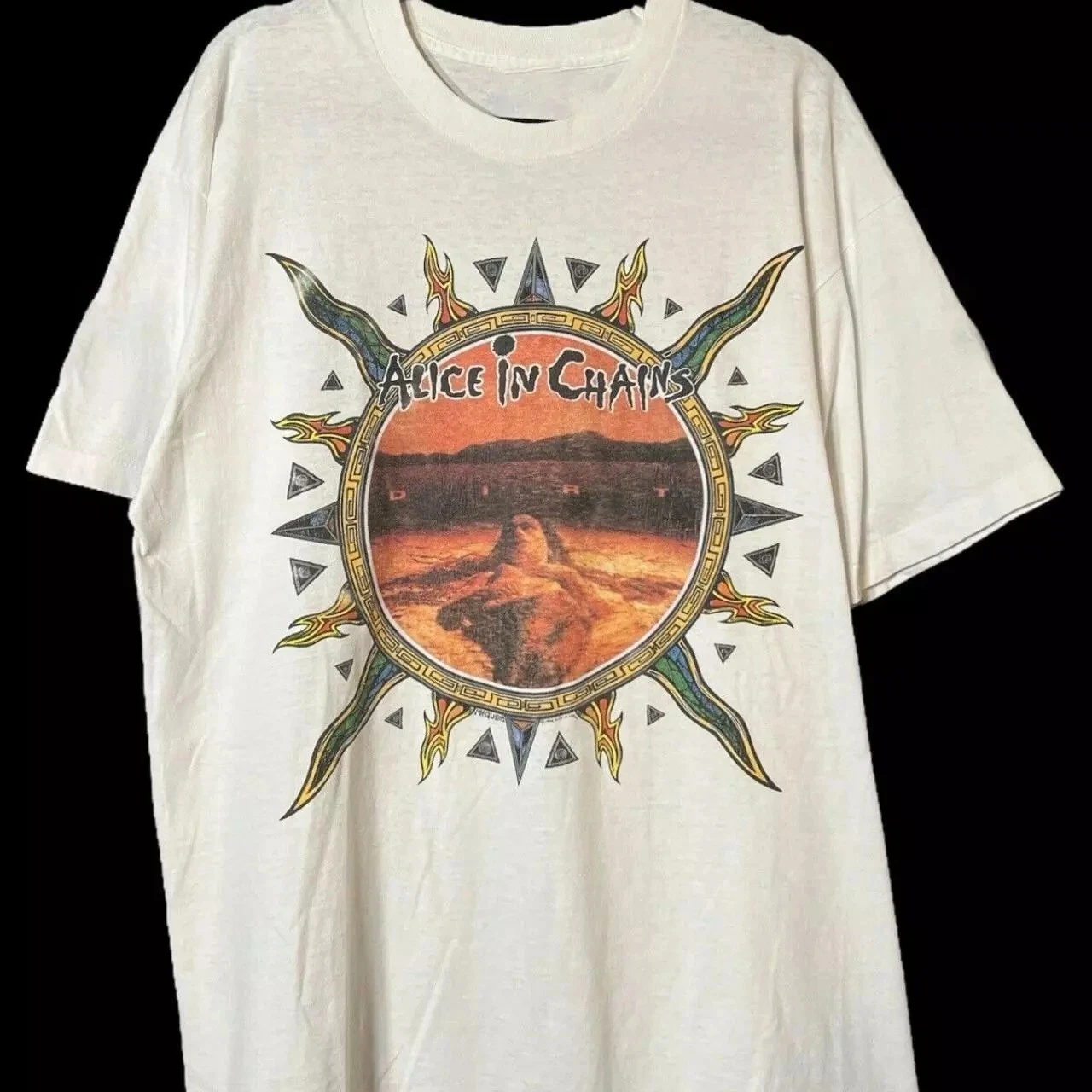 Alice in Chains Dirt Shirt 1992 90s Grunge Band Unisex Tshirt American Short Sleeve Men Women Hip Hop Rock Top
Alice in Chains Dirt Shirt 1992 90s Grunge Band Unisex Tshirt American Short Sleeve Men Women Hip Hop Rock Top