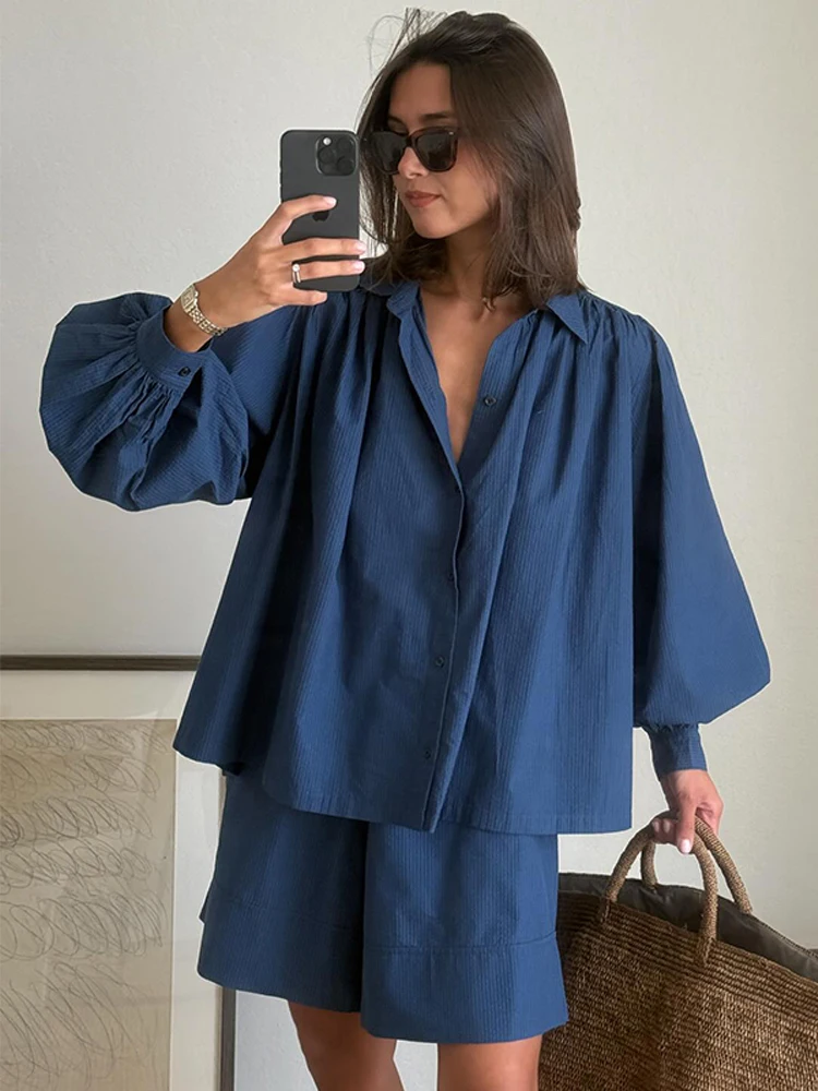 Women Casual Blue Short Suit Long Lantern Sleeve Single Breasted Buckle Loose Elastic Waist Mini Pants Set Commuting Leisurewear
Women Casual Blue Short Suit Long Lantern Sleeve Single Breasted Buckle Loose Elastic Waist Mini Pants Set Commuting Leisurewear
