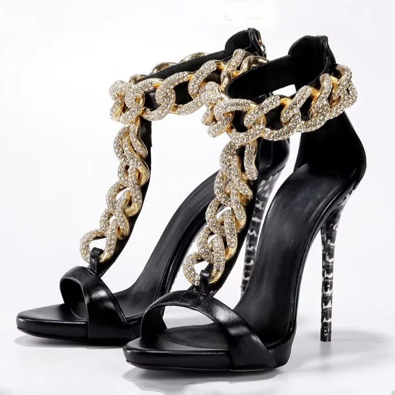 2025 новые модные сандалии со стразами и металлической пряжкой, тонкие высокие каблуки с застежкой-молнией, женские роскошные сандалии на низком каблуке для банкета
2025 новые модные сандалии со стразами и металлической пряжкой, тонкие высокие каблуки с застежкой-молнией, женские роскошные сандалии на низком каблуке для банкета