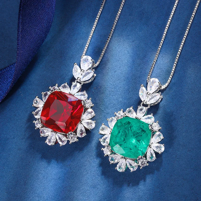 New autumn and winter jewelry, European and American vintage style, red corundum and emerald, fat square main stone 14*14
New autumn and winter jewelry, European and American vintage style, red corundum and emerald, fat square main stone 14*14