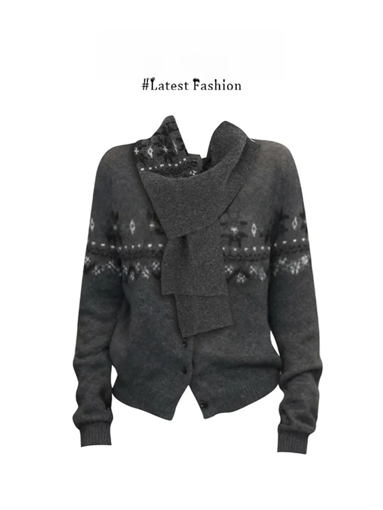 Parkyeon Grey Knitted Sweater with Scarf Pattern Women's Fashion Autumn Winter New Style Commute Cardigan Top Chic Style
Parkyeon Grey Knitted Sweater with Scarf Pattern Women's Fashion Autumn Winter New Style Commute Cardigan Top Chic Style