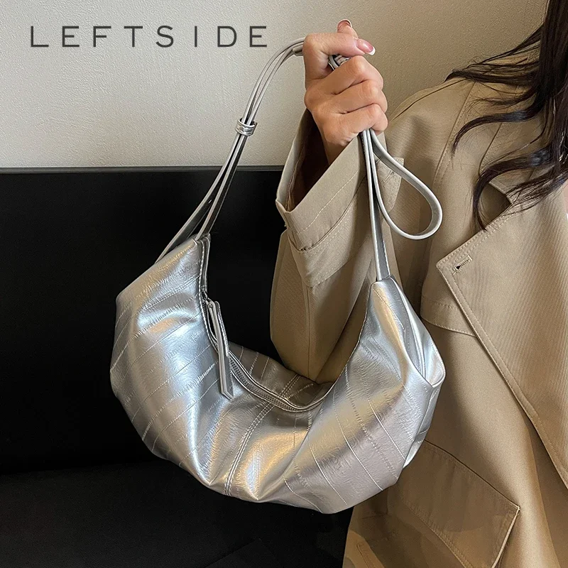 LEFTSIDE Silver PU Leather Shoulder Hobo Bag for Women 2025 New Trend Y2K Handbags and Purses Females Simple Crossbody Bags
LEFTSIDE Silver PU Leather Shoulder Hobo Bag for Women 2025 New Trend Y2K Handbags and Purses Females Simple Crossbody Bags