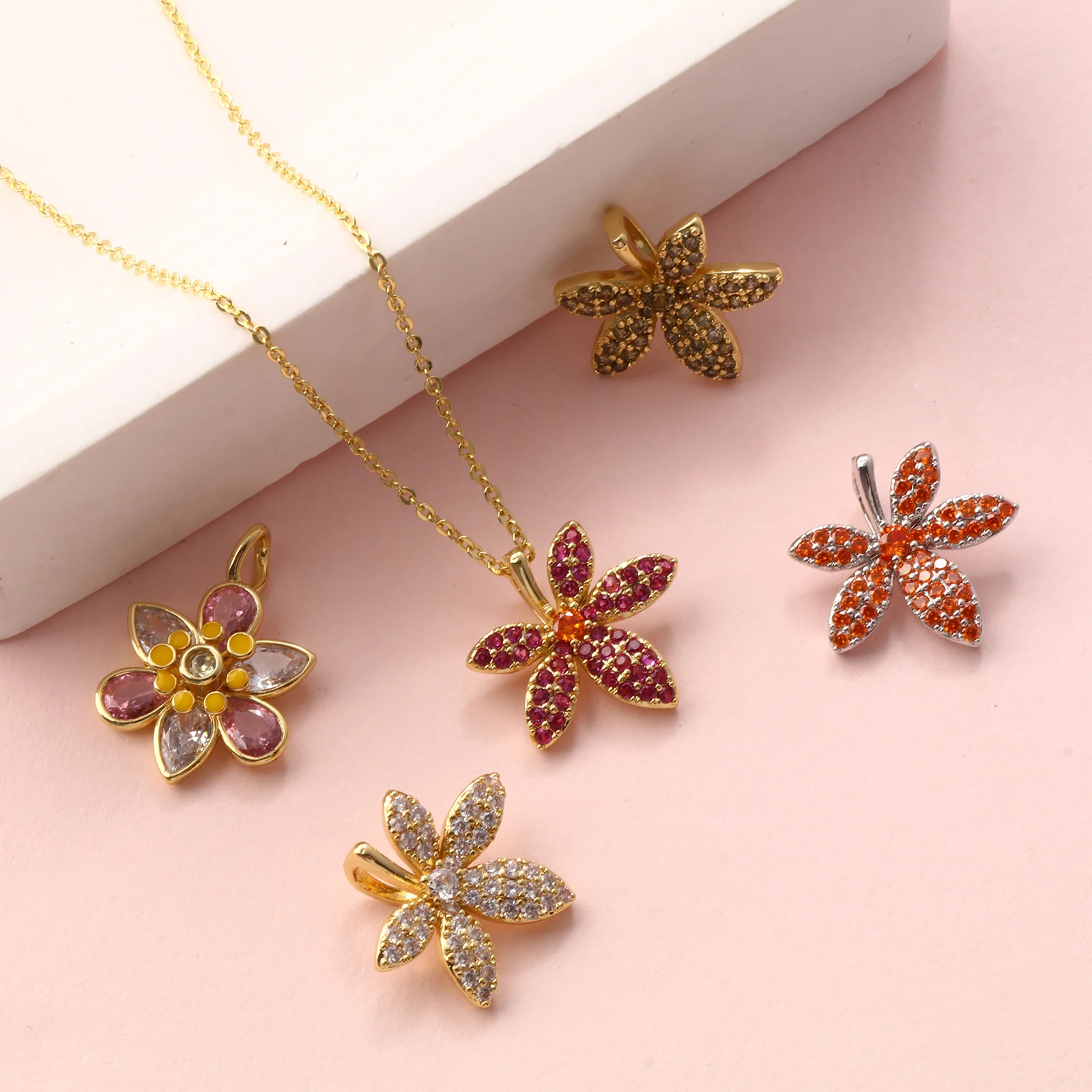1pc Brass Charms Gold Color Flower Leaf Micro Pave Multicolor Cubic Zirconia Pendant For Women DIY Necklace Jewelry Findings
1pc Brass Charms Gold Color Flower Leaf Micro Pave Multicolor Cubic Zirconia Pendant For Women DIY Necklace Jewelry Findings