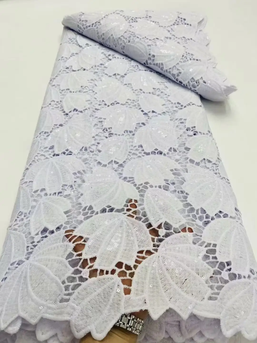 Pure White Guipure Cord Lace Fabric with Sequins 2024 High Quality Lace Material Bridal For Nigerian Wedding Dress
Pure White Guipure Cord Lace Fabric with Sequins 2024 High Quality Lace Material Bridal For Nigerian Wedding Dress