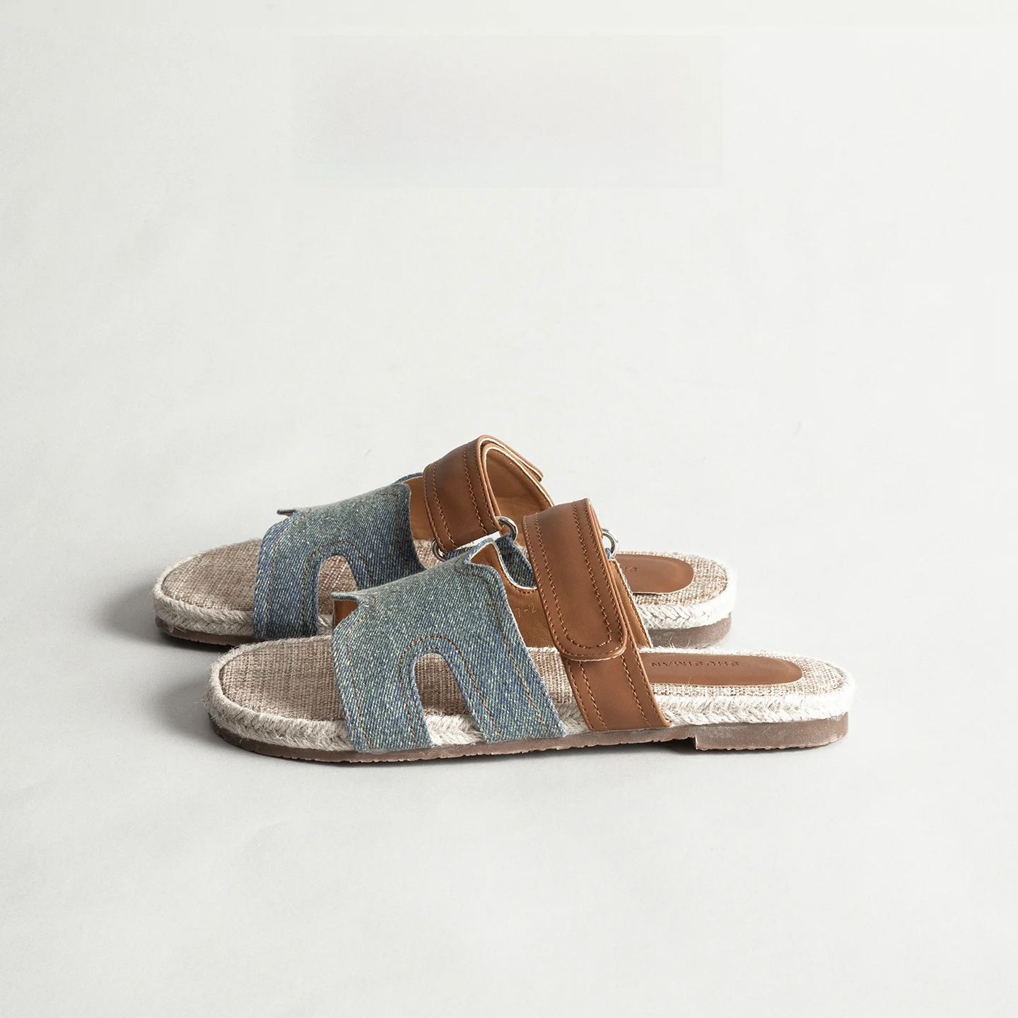 Blue Summer Outdoor Women's Flat Woven Casual Beautiful Skirt Sandals Anti-Slip Comfortable Leather Interior Low Heel Slip-On
Blue Summer Outdoor Women's Flat Woven Casual Beautiful Skirt Sandals Anti-Slip Comfortable Leather Interior Low Heel Slip-On
