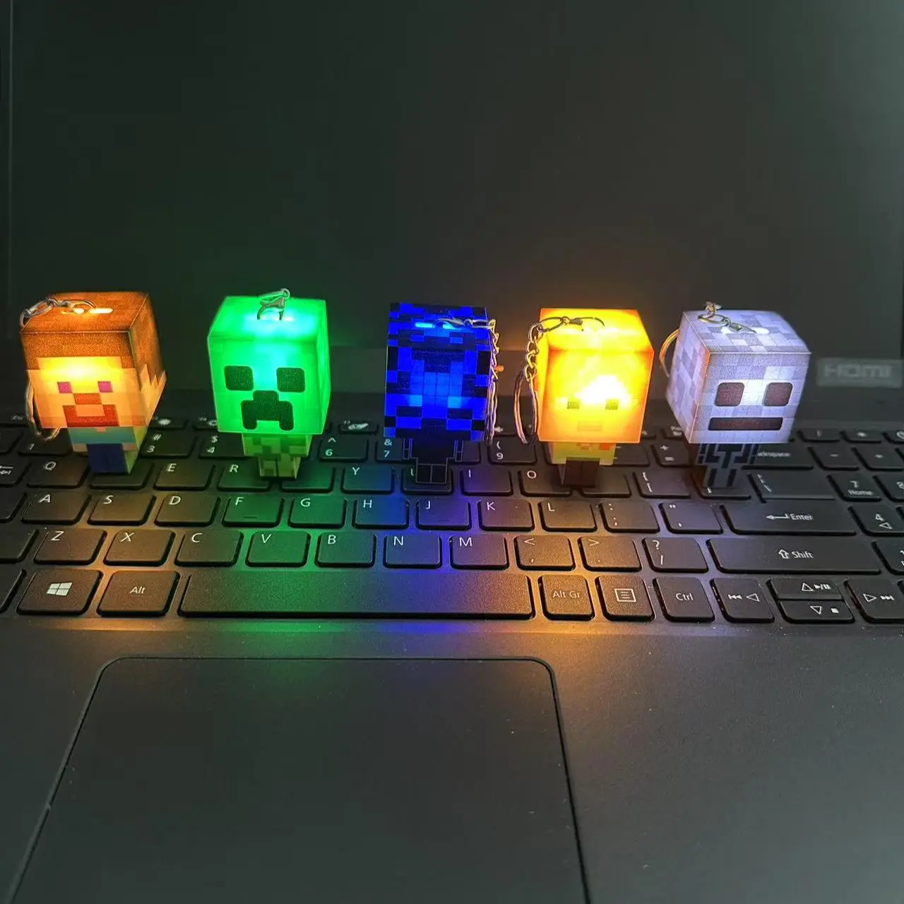 Mine Craft Torch mini night light game merchandise MC character lamp toy model atmosphere decoration light birthday gift
Mine Craft Torch mini night light game merchandise MC character lamp toy model atmosphere decoration light birthday gift