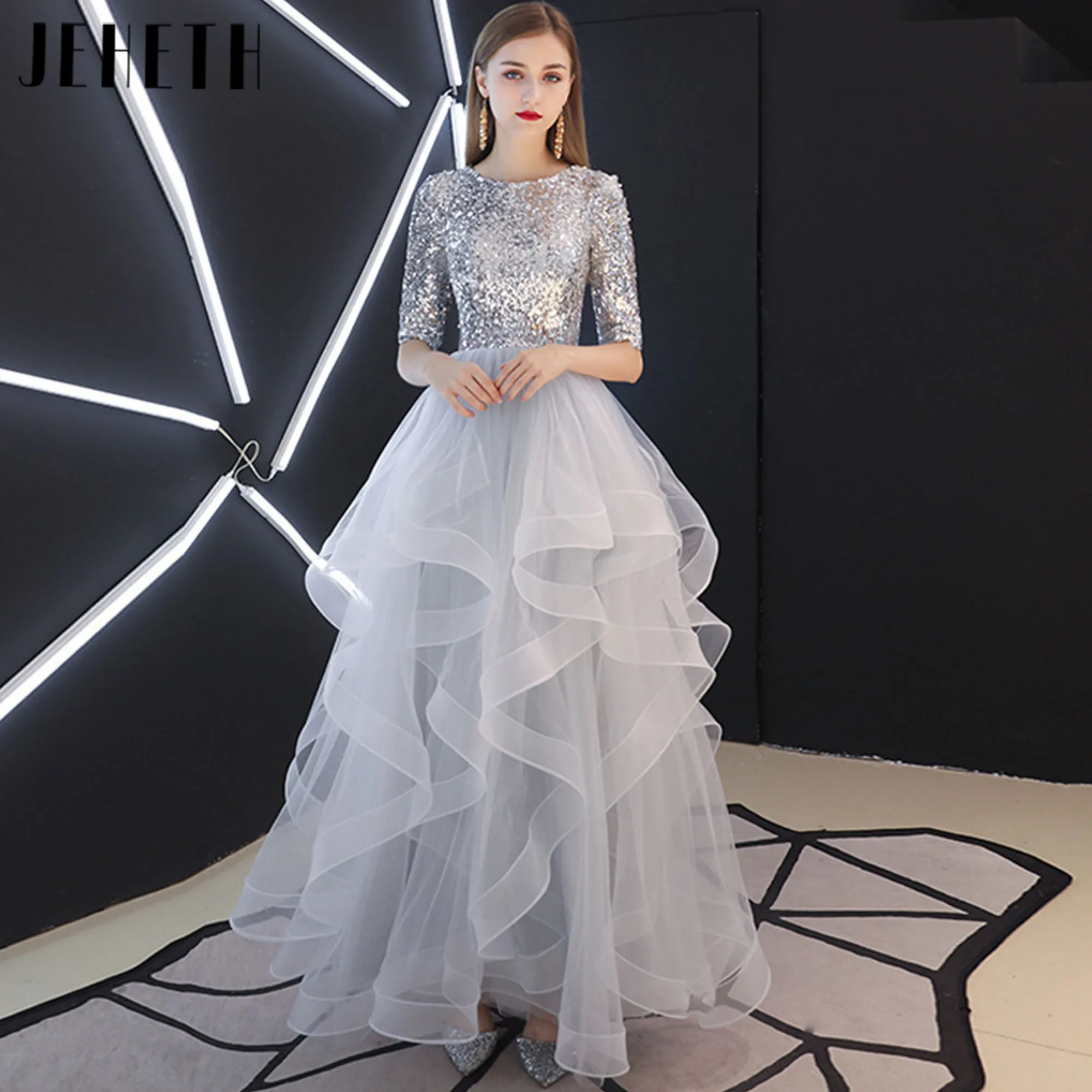 Customized Shining Silver Prom Dresses Sequins Half SleeveTiered Evening Dresses Lace Up Formal Occasion Gown Elegant Long
Customized Shining Silver Prom Dresses Sequins Half SleeveTiered Evening Dresses Lace Up Formal Occasion Gown Elegant Long