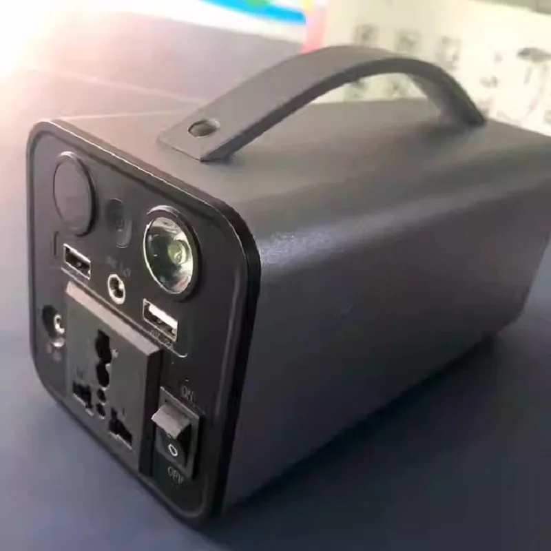 Наружный источник питания для хранения энергии, 220 В, литиевая батарея большой емкости, 300 Вт, удобный мобильный источник питания, бытовой аварийный источник питания
Наружный источник питания для хранения энергии, 220 В, литиевая батарея большой емкости, 300 Вт, удобный мобильный источник питания, бытовой аварийный источник питания