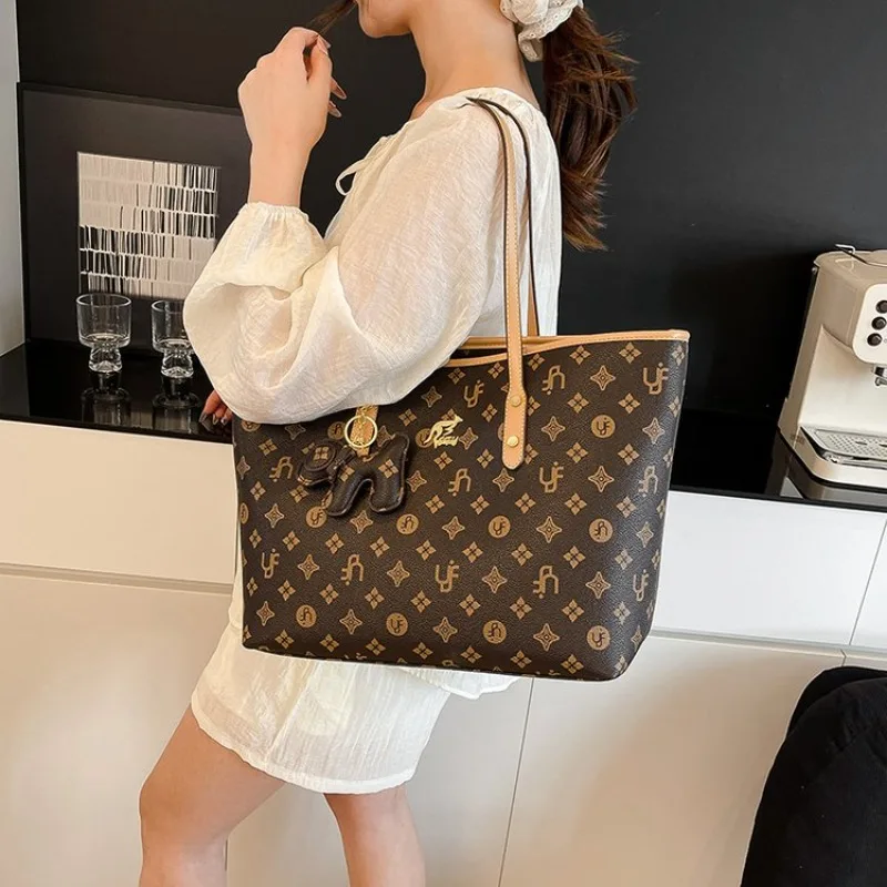 Classic Elegant Leather Crossbody Bag Women Handbag Designer Shoulder Tote Purse Vintage Commuter Diaper Bag
Classic Elegant Leather Crossbody Bag Women Handbag Designer Shoulder Tote Purse Vintage Commuter Diaper Bag