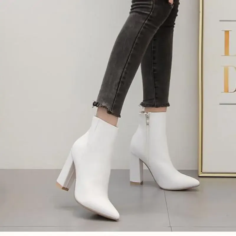 Fashion Women Boots PU 10CM Square Heel Pointed Toe Side Zipper Street Style British Style Solid Europe America Women Shoes 42
Fashion Women Boots PU 10CM Square Heel Pointed Toe Side Zipper Street Style British Style Solid Europe America Women Shoes 42