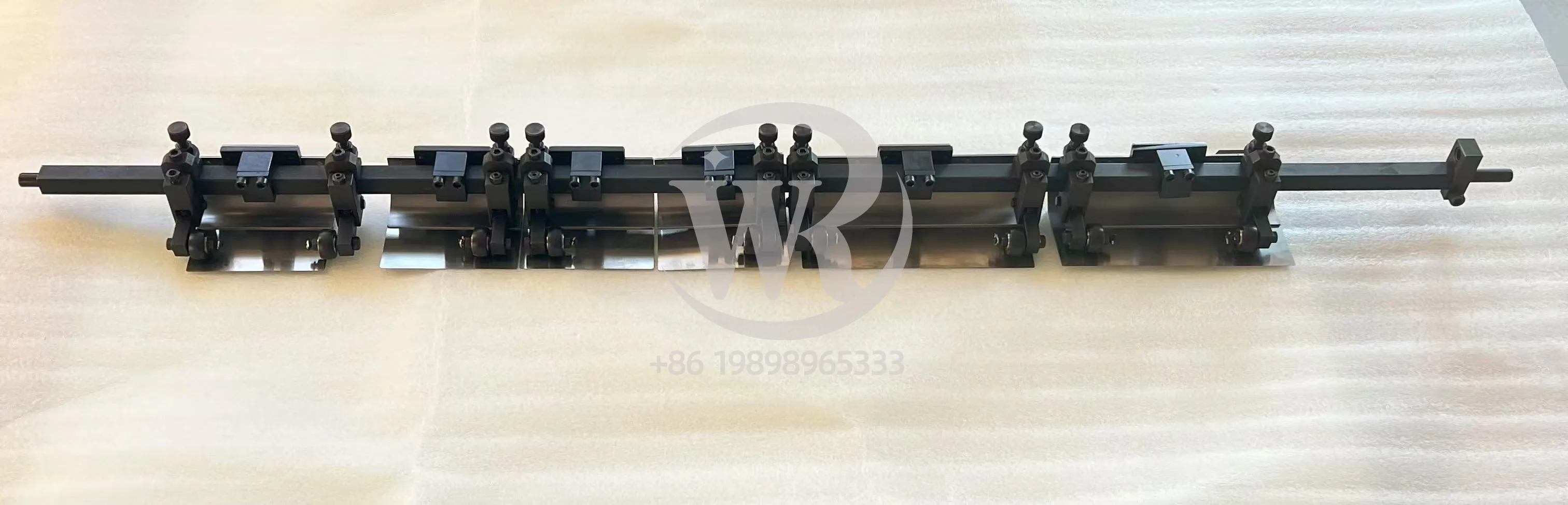 1 set Komori GL40 Paper Crimper for Komori Offset Parts
1 set Komori GL40 Paper Crimper for Komori Offset Parts