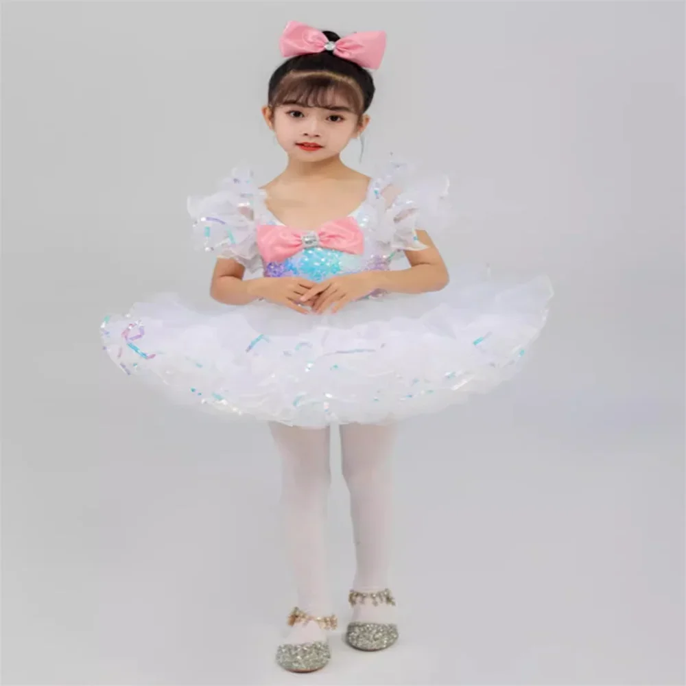 Детская бальная одежда, расшитое блестками платье-пачка для современных танцев, костюм для джазовых танцев для девочек, сценическая одежда, свадебное платье принцессы для малышей
Детская бальная одежда, расшитое блестками платье-пачка для современных танцев, костюм для джазовых танцев для девочек, сценическая одежда, свадебное платье принцессы для малышей