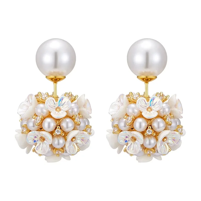 Two flower pearl stud earrings sterling silver earrings, new popular earrings suitable for round faces
Two flower pearl stud earrings sterling silver earrings, new popular earrings suitable for round faces