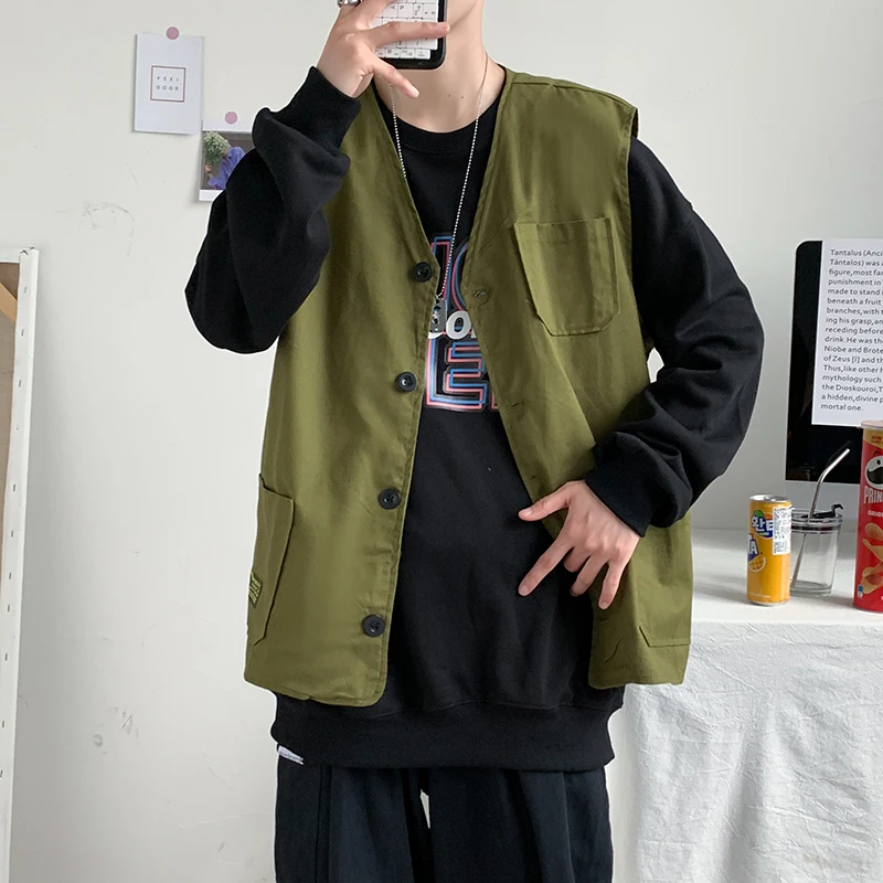 2024 Men Spring Autumn Fashion Outdoor V Neck Loose Vest Male Loose Tooling Waistcoat Mens Solid Color Buttons Vests D741
2024 Men Spring Autumn Fashion Outdoor V Neck Loose Vest Male Loose Tooling Waistcoat Mens Solid Color Buttons Vests D741