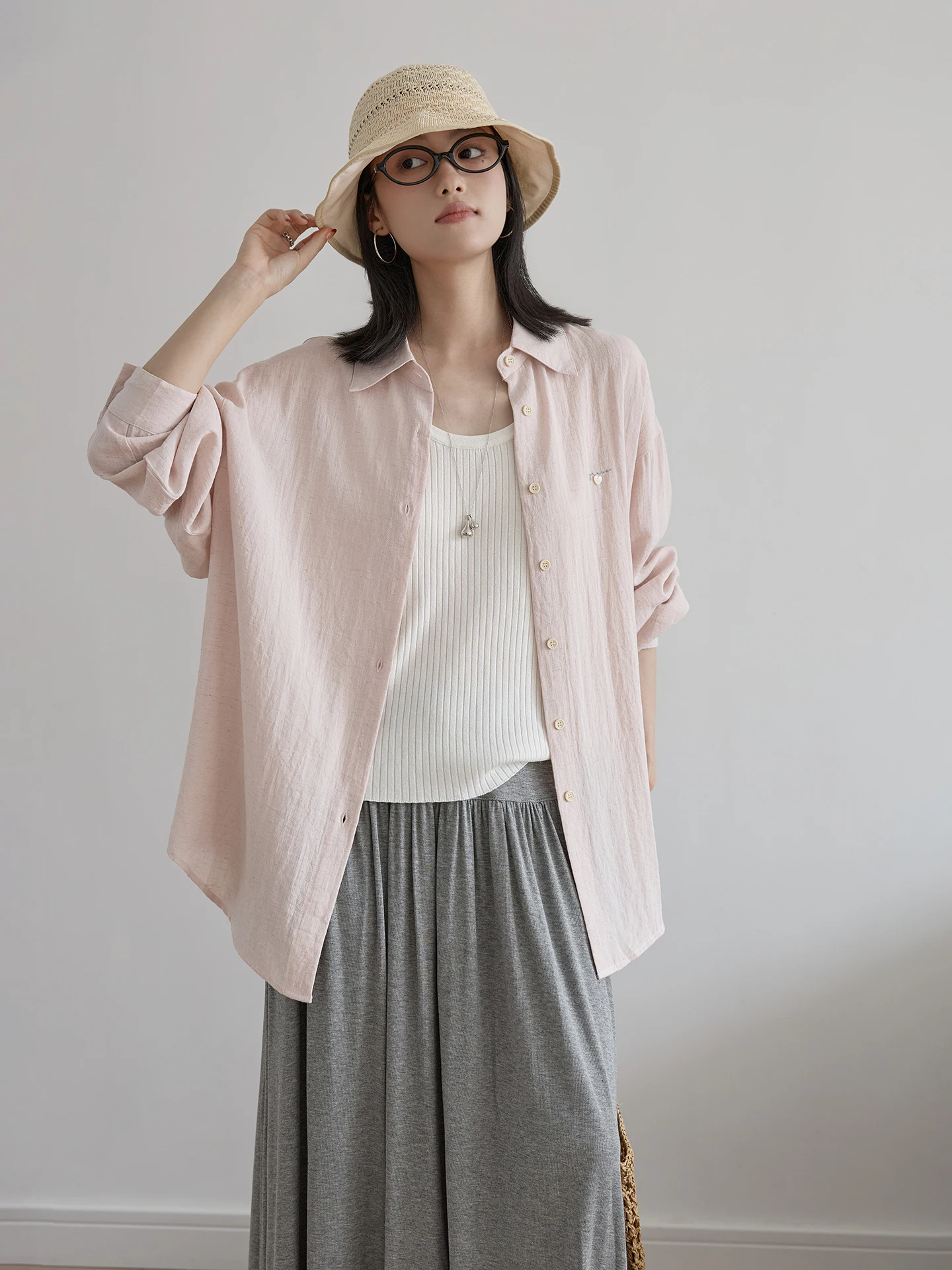 Linen Thin Pink Shirt Women Summer Loose Style Lazy Outerwear Oversized Shoulder Drop Smooth Sun Protection Top
Linen Thin Pink Shirt Women Summer Loose Style Lazy Outerwear Oversized Shoulder Drop Smooth Sun Protection Top