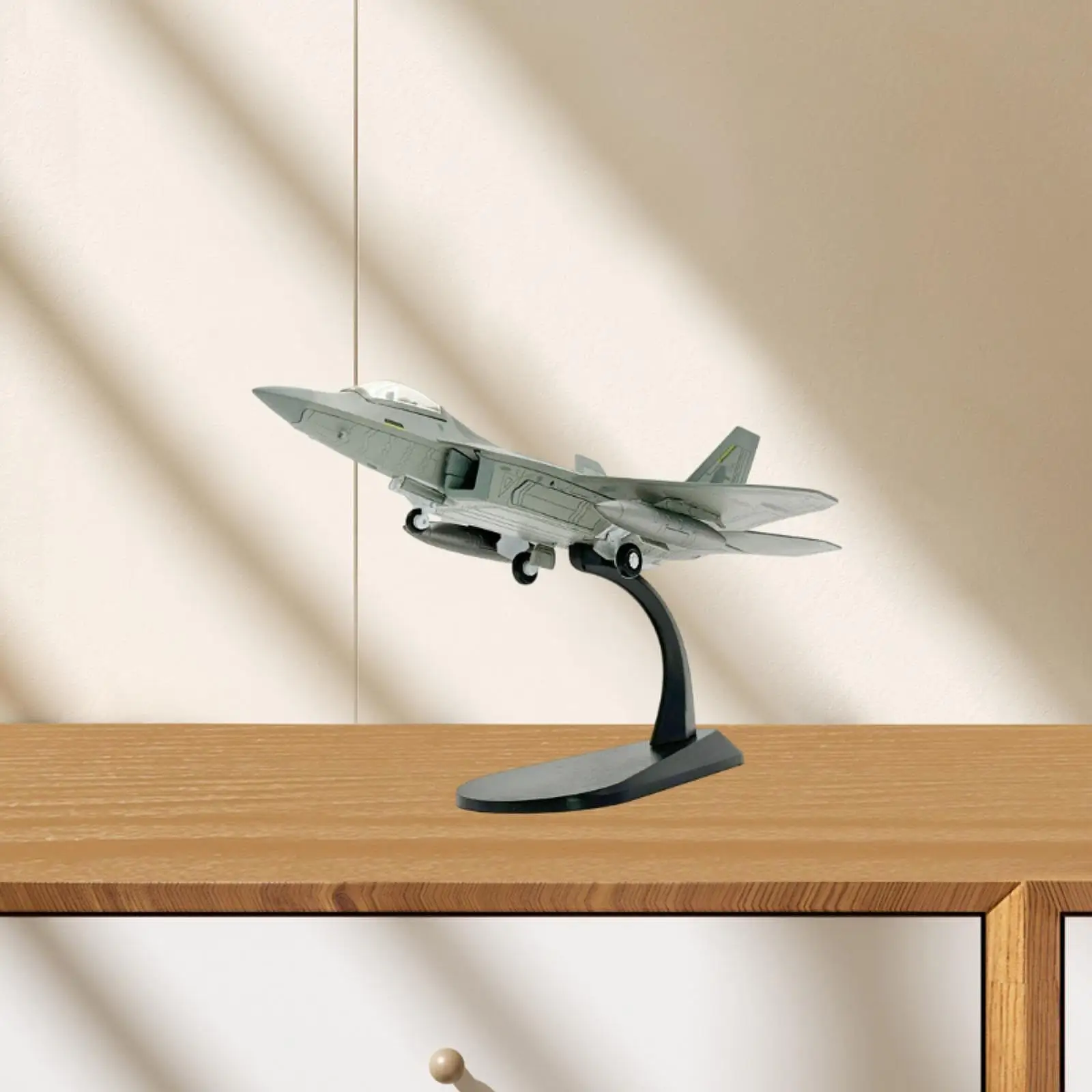 1:100 F22 Модель истребителя Модель самолета для настольного орнамента Универсальный
1:100 F22 Модель истребителя Модель самолета для настольного орнамента Универсальный
