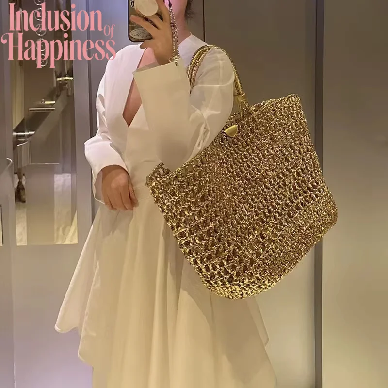 2026 new gold hollow woven tote bag for women, large capacity grass woven shoulder bag, fashionable and versatile commuting bag
2026 new gold hollow woven tote bag for women, large capacity grass woven shoulder bag, fashionable and versatile commuting bag