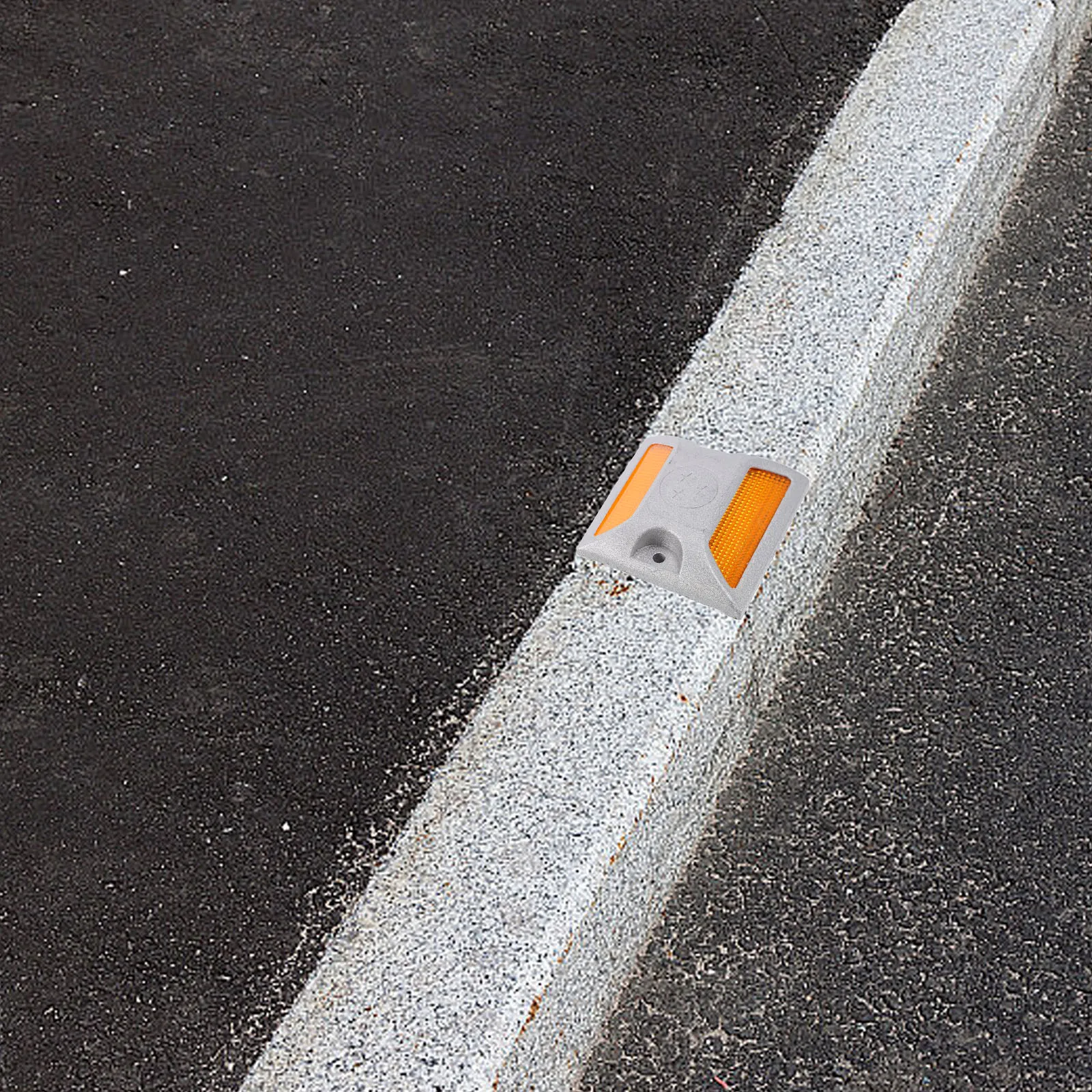 2pcs Reflective Aluminum Road Studs Driveway Markers Pavement Reflectors Outdoor Safety Edge Night Visibility Durable
2pcs Reflective Aluminum Road Studs Driveway Markers Pavement Reflectors Outdoor Safety Edge Night Visibility Durable