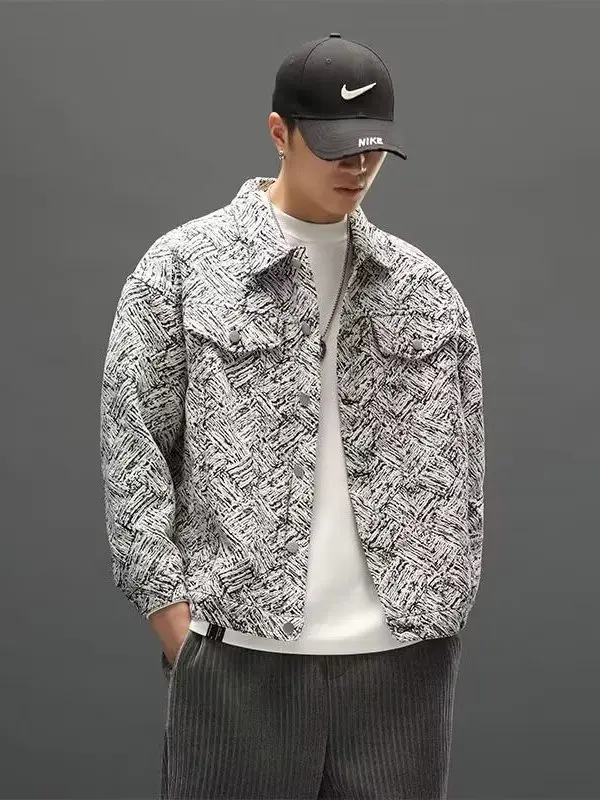 Мужская джинсовая куртка премиум-класса Feelings, весенне-осенняя американская рабочая одежда с вышивкой, свободная бейсбольная молодежная верхняя одежда Faion
Мужская джинсовая куртка премиум-класса Feelings, весенне-осенняя американская рабочая одежда с вышивкой, свободная бейсбольная молодежная верхняя одежда Faion