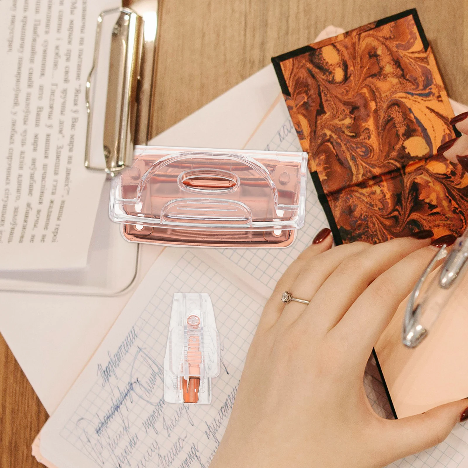 2 Hole Puncher 2 Inch Rose Gold Transparent Office Supplies Heavy Duty Staple Remover Handheld Aluminum Alloy Set
2 Hole Puncher 2 Inch Rose Gold Transparent Office Supplies Heavy Duty Staple Remover Handheld Aluminum Alloy Set