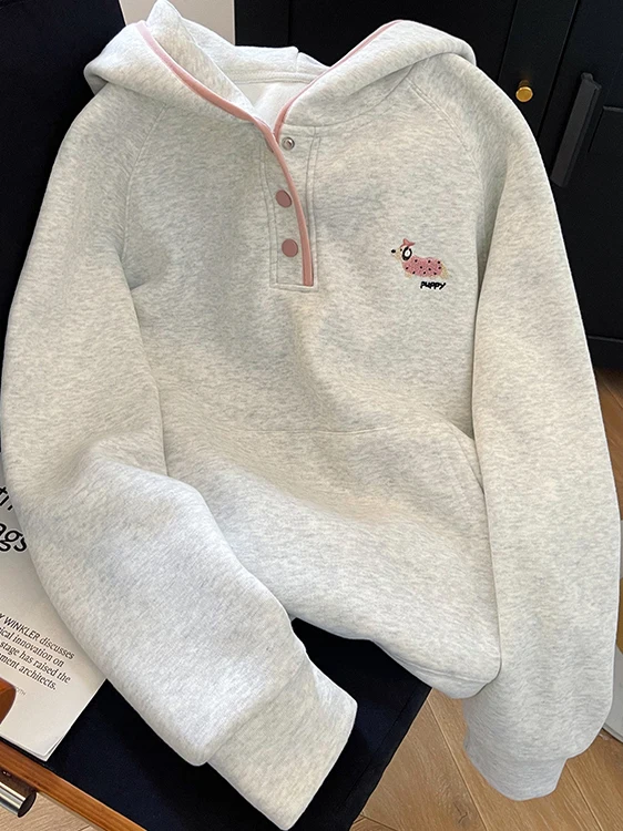 College Style Cartoon Embroidery Hoodie Sweatshirt Women Spring Autumn New Korean Style Outerwear Loose Fit Polyester
College Style Cartoon Embroidery Hoodie Sweatshirt Women Spring Autumn New Korean Style Outerwear Loose Fit Polyester