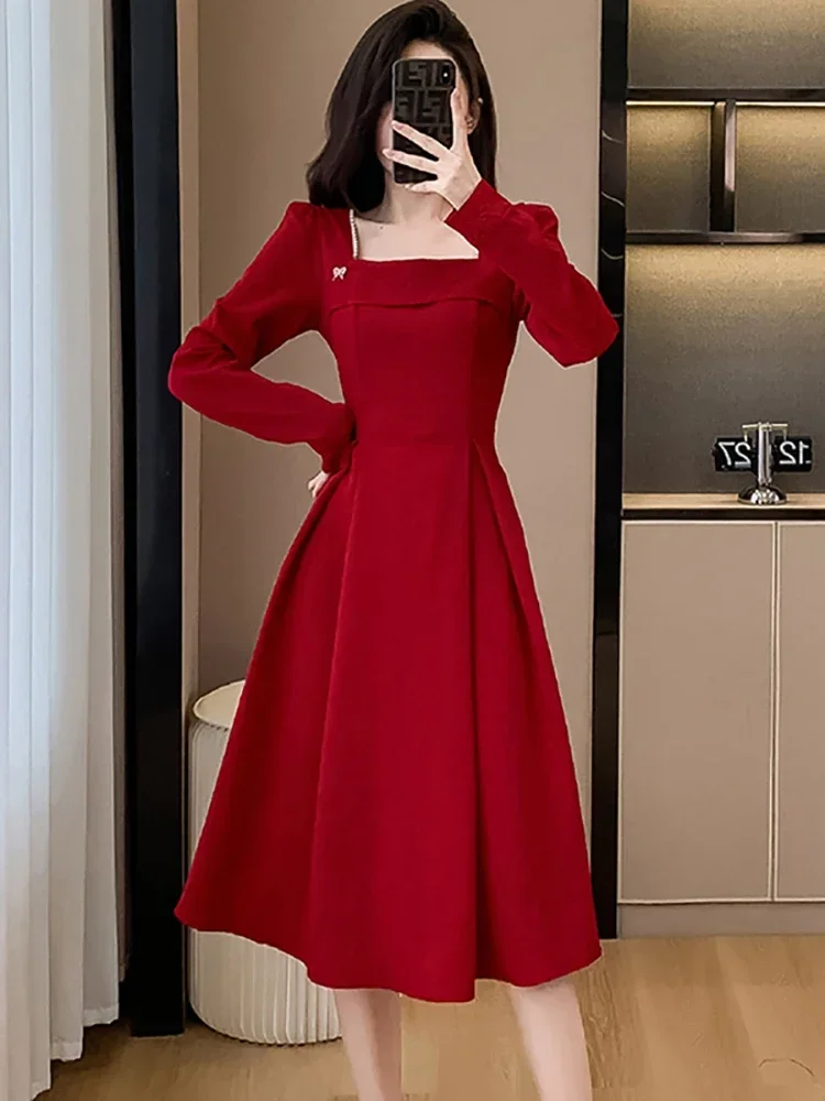 Women Elegant Luxury Dress Gown 2025 Korean Vintage Prom Dress Autumn Winter Red Jacquard Chic Diamonds Square Collar Long Dress
Women Elegant Luxury Dress Gown 2025 Korean Vintage Prom Dress Autumn Winter Red Jacquard Chic Diamonds Square Collar Long Dress