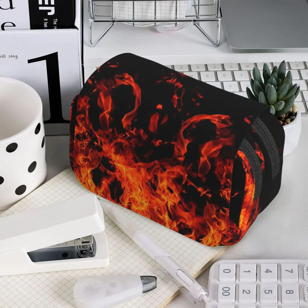 Пенал с рисунком Flame Patterns Of Fury для школьников, коробка для ручек, сумка для карандашей, канцелярские принадлежности, сумка-держатель для ручек
Пенал с рисунком Flame Patterns Of Fury для школьников, коробка для ручек, сумка для карандашей, канцелярские принадлежности, сумка-держатель для ручек