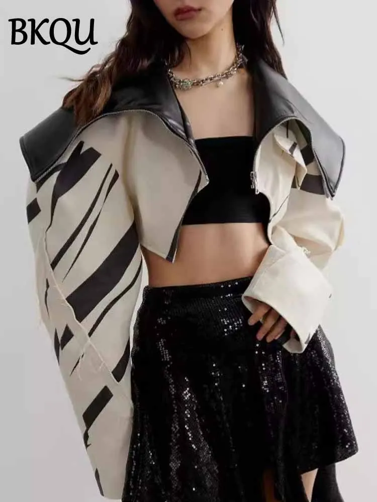 BKQU Leather Big Lapel Patchwork Jackets Women Fashion Printed Long Sleeve Zipper Motorcycle Short Coat 2025 Spring New Outwear
BKQU Leather Big Lapel Patchwork Jackets Women Fashion Printed Long Sleeve Zipper Motorcycle Short Coat 2025 Spring New Outwear