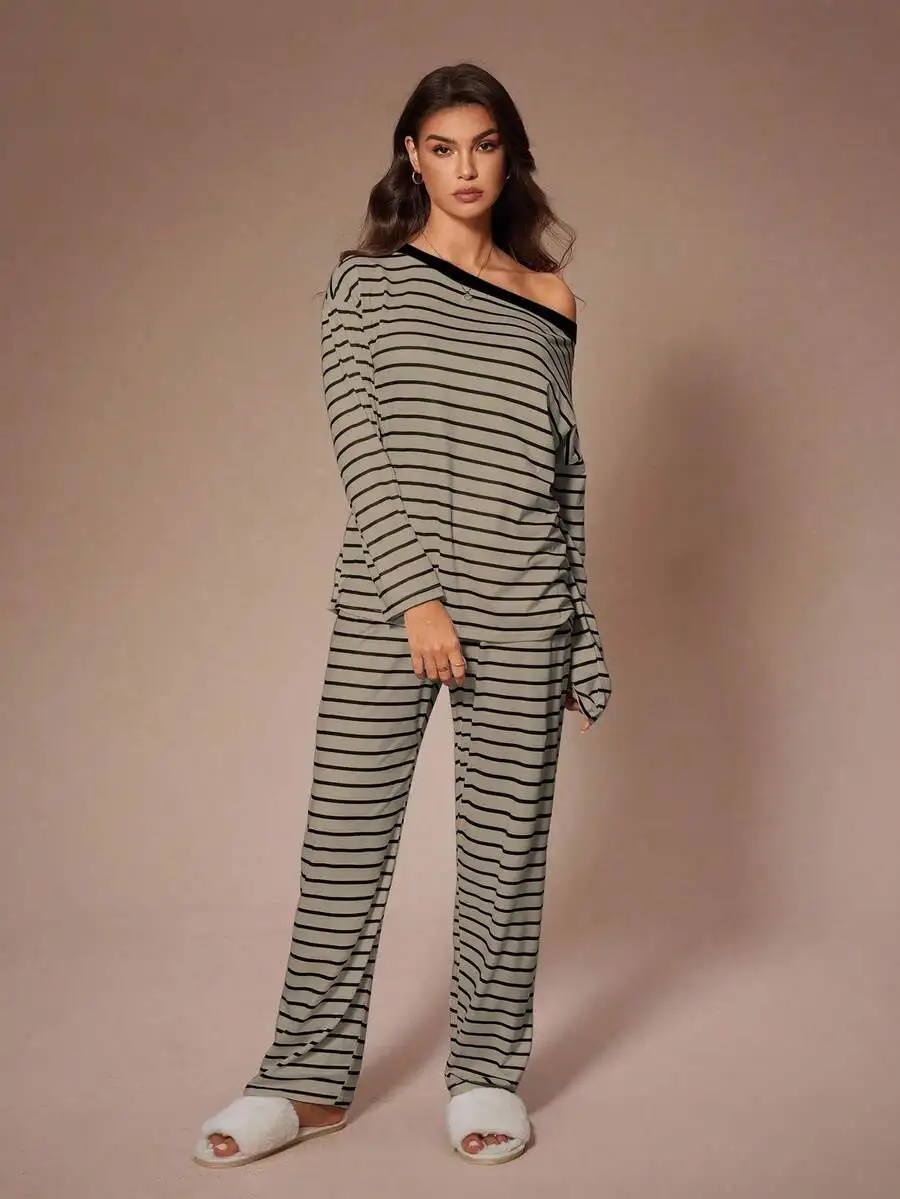 Striped Asymmetrical Shoulder Women Pajama Set Casual Sleepwear
Striped Asymmetrical Shoulder Women Pajama Set Casual Sleepwear