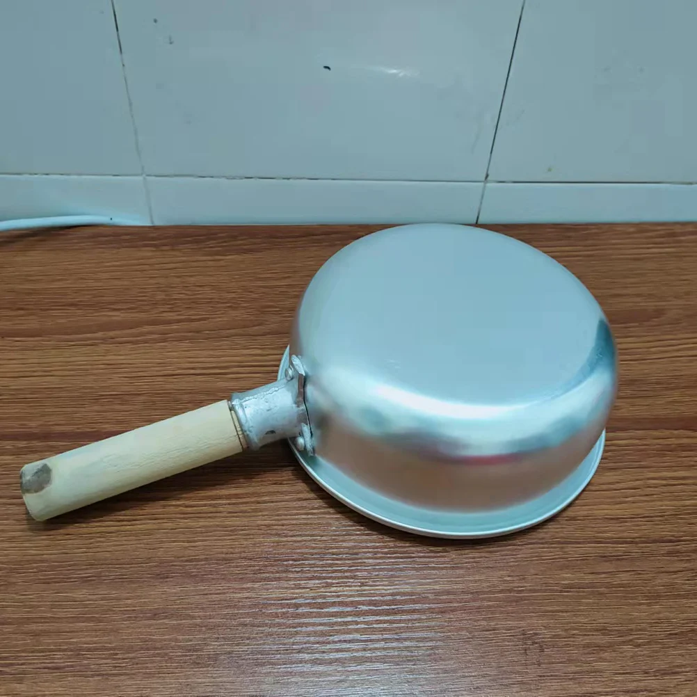 Thickened Aluminum Water Scoop 19.5cm Diameter Lightweight Long Handle Bath Ladle for Kitchen Bathroom Camping Household Use
Thickened Aluminum Water Scoop 19.5cm Diameter Lightweight Long Handle Bath Ladle for Kitchen Bathroom Camping Household Use