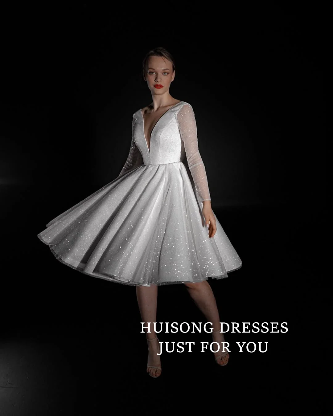 HUISONG Customized Midi Glitter Tulle Wedding Dresses V-Neck Long Sleeves A-Line Tea-Length Beach Bridal Gown vestidos de novia
HUISONG Customized Midi Glitter Tulle Wedding Dresses V-Neck Long Sleeves A-Line Tea-Length Beach Bridal Gown vestidos de novia