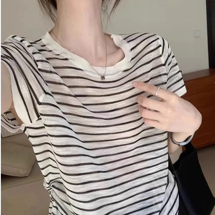 High-End Ice Silk Knitted T-Shirt Short Sleeve Striped Korean Goods Guangzhou Thirteenth Factory Women's Summer Fashion Top
High-End Ice Silk Knitted T-Shirt Short Sleeve Striped Korean Goods Guangzhou Thirteenth Factory Women's Summer Fashion Top