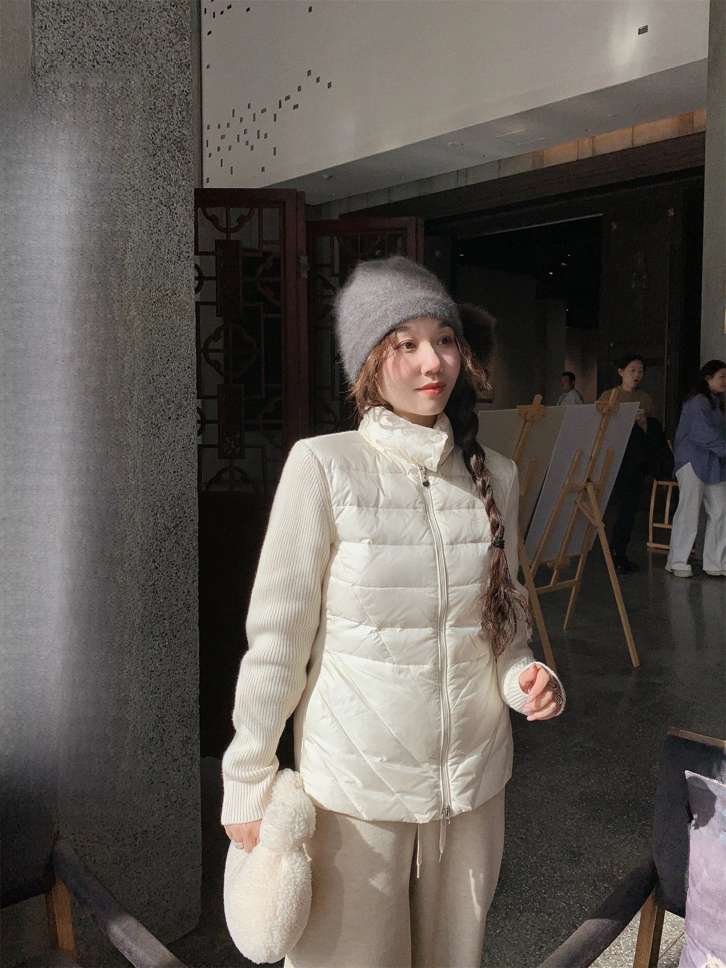 Женское пальто TheWangs из 90% шерсти с белым пухом, уникальное, красивое, теплое, зимнее, на молнии, с длинными рукавами
Женское пальто TheWangs из 90% шерсти с белым пухом, уникальное, красивое, теплое, зимнее, на молнии, с длинными рукавами