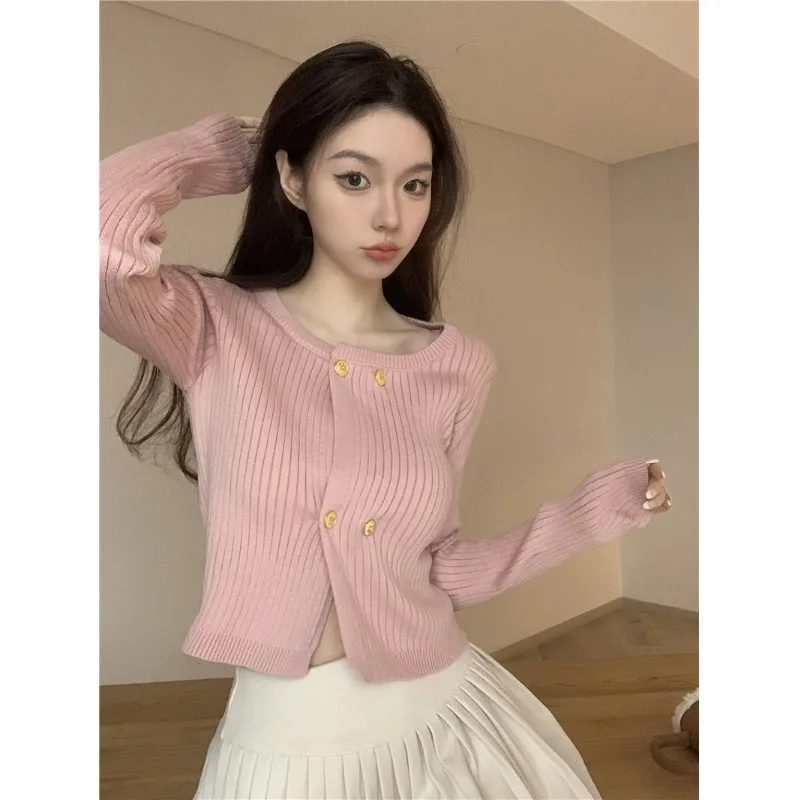Slim Fit Short Knit Sweater Coat Women's Spring Autumn High Waist Inner Wear Double Button Base Layer Top Korean Style Commute
Slim Fit Short Knit Sweater Coat Women's Spring Autumn High Waist Inner Wear Double Button Base Layer Top Korean Style Commute