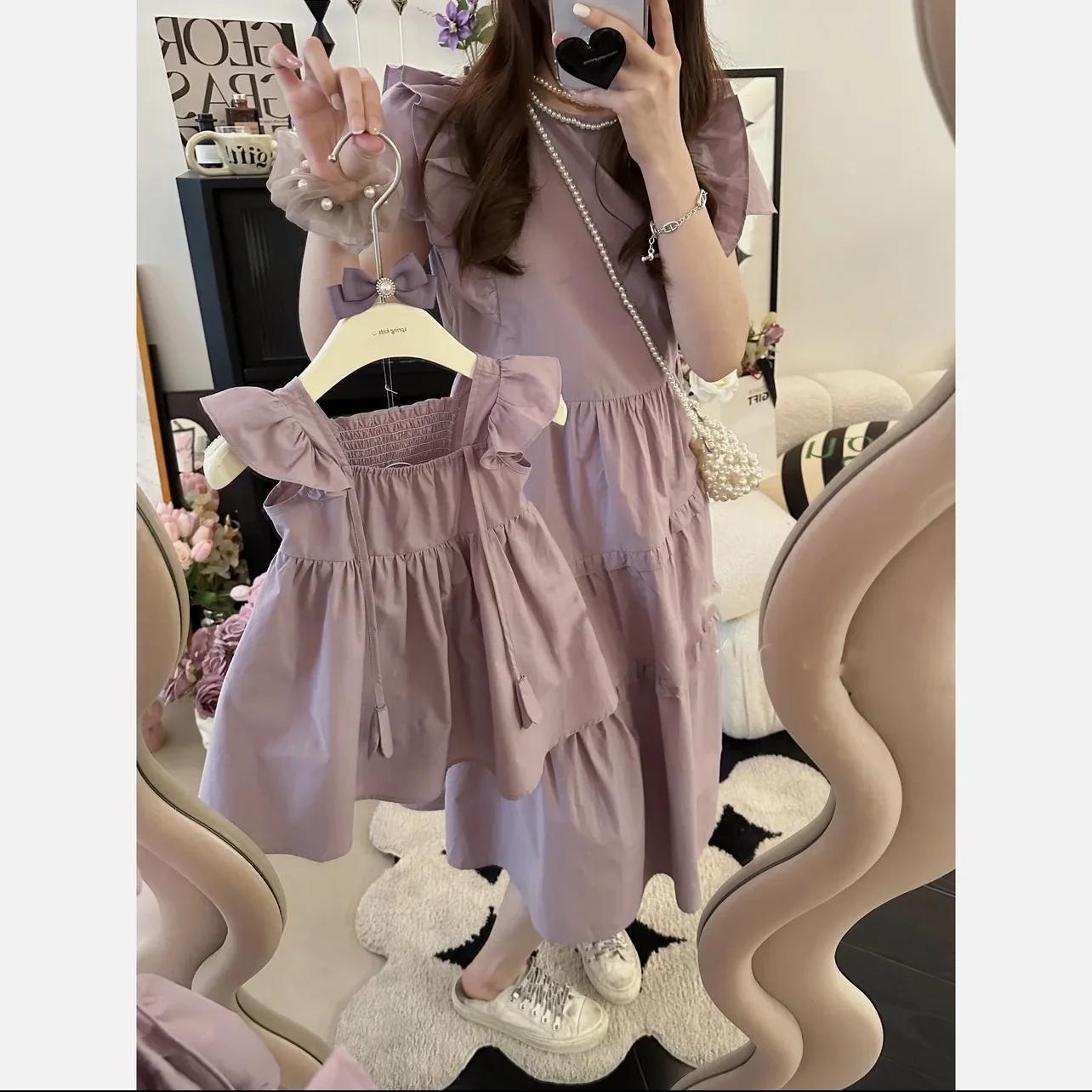 Korean Parent-child Clothing Mother and Daughter Clothing Dress Medium and Small Children Slim Pure Cotton Fashion
Korean Parent-child Clothing Mother and Daughter Clothing Dress Medium and Small Children Slim Pure Cotton Fashion