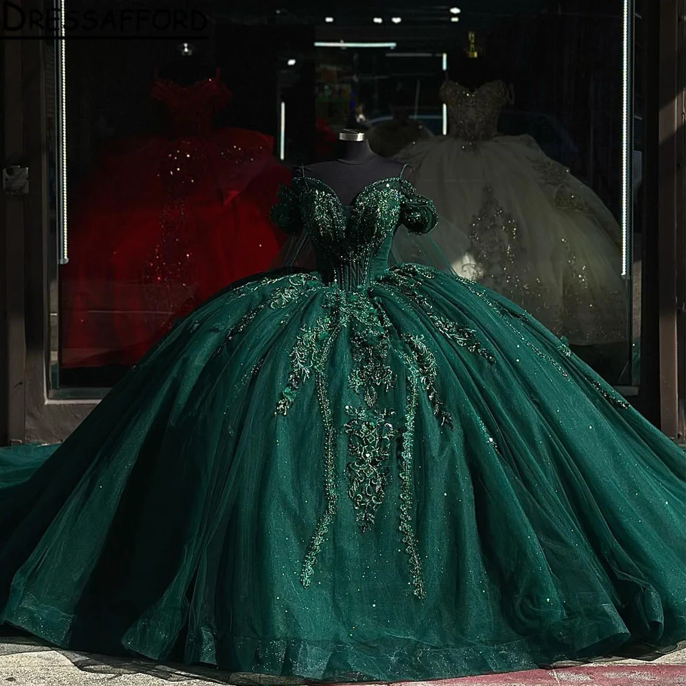 Green 2024 Princess Quinceanera Dresses Straps Beads Crystals Appliues Ball Gown Luxury Vestidos De 15 años Prom Party Gown
Green 2024 Princess Quinceanera Dresses Straps Beads Crystals Appliues Ball Gown Luxury Vestidos De 15 años Prom Party Gown