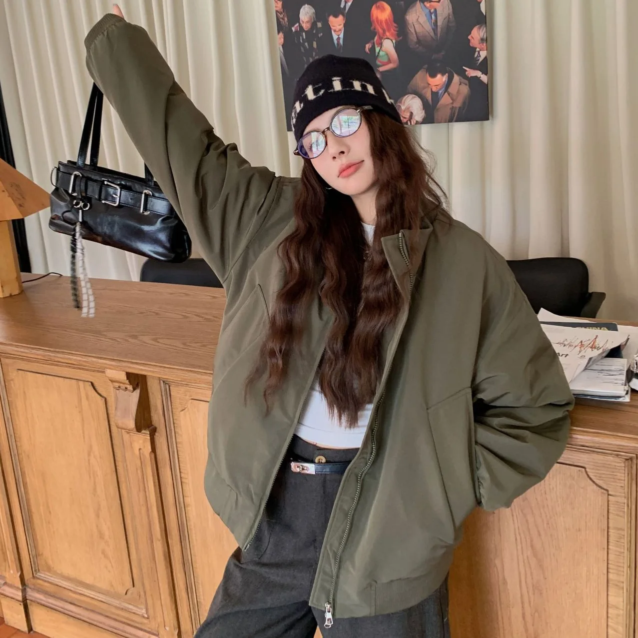 Short Women Parkas Jacket Solid Quilted Coat Turn Down Collar Long Sleeves Zipper Straight Fit Elegant Casual 2025 Autumn Winter
Short Women Parkas Jacket Solid Quilted Coat Turn Down Collar Long Sleeves Zipper Straight Fit Elegant Casual 2025 Autumn Winter